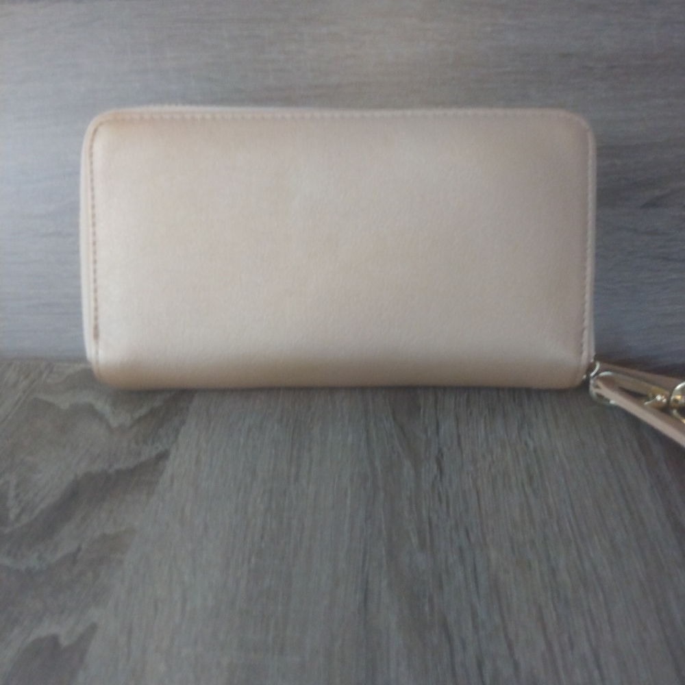 Gold Studded Rhinestone Wristlet - Picture 7 of 8